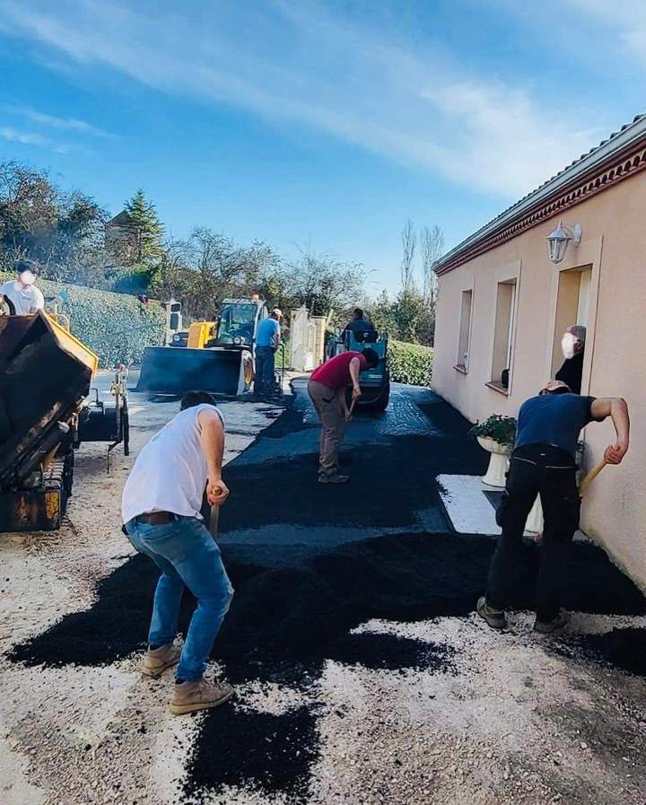 Goudronnage d'allée Près de Fumel