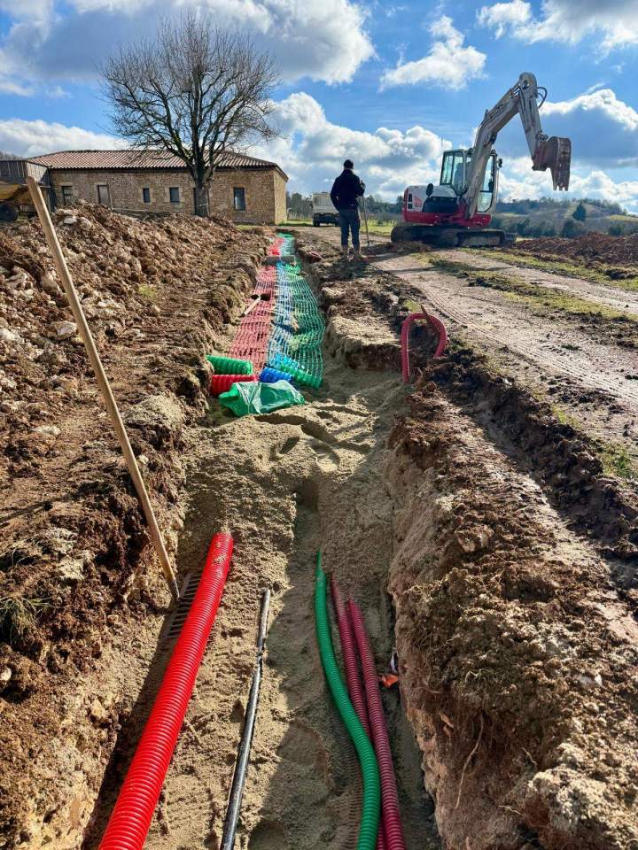 cb7450c4 b678 4e3f 96a3 462b838004ee