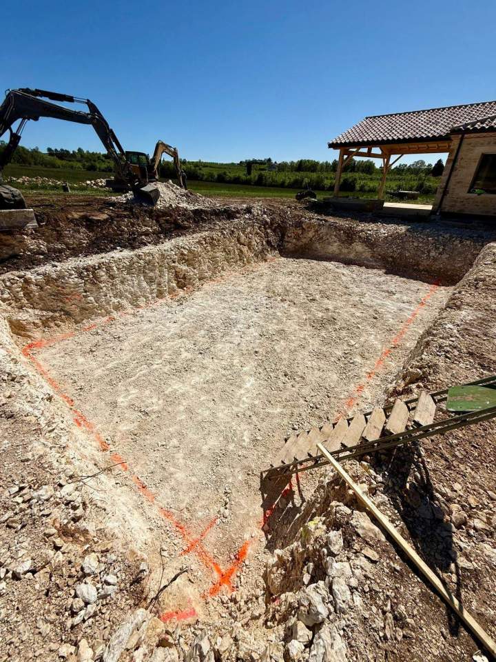 e956cdfa 2d32 4b46 ad19 0b077b546b71